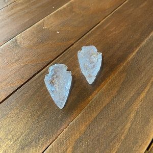 COPY - Clear quartz arrowheads
